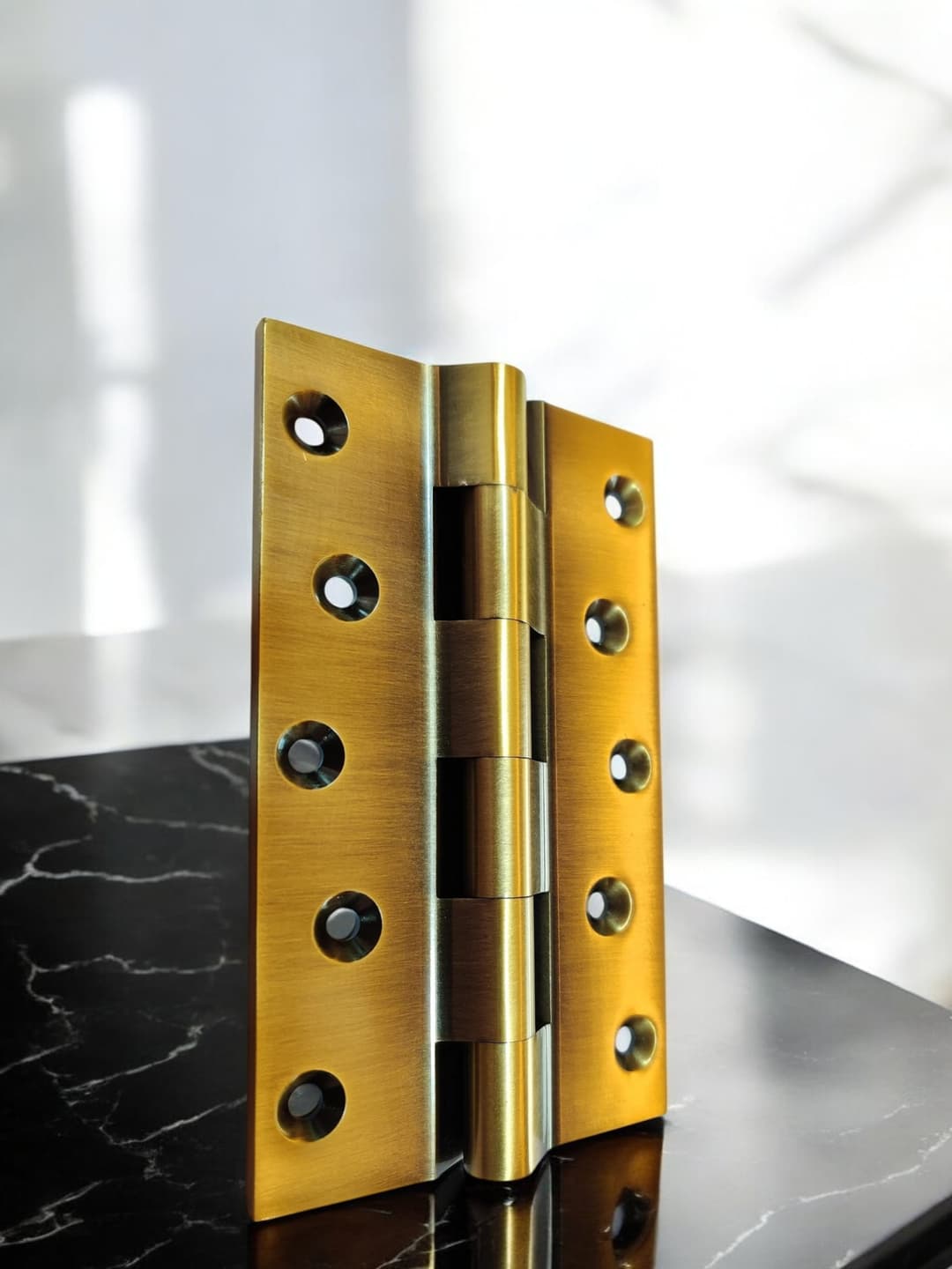 Hinges p4